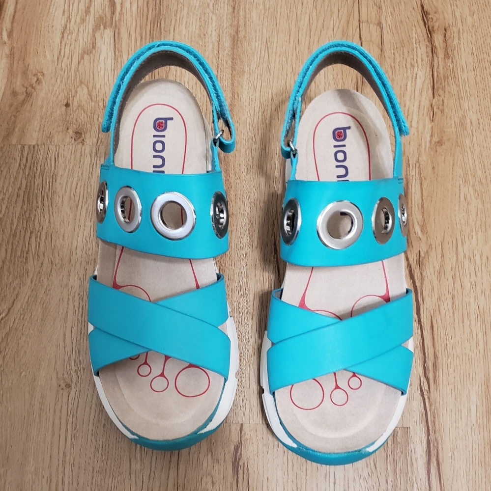 Bionica Women's Onley Turquoise Sandals